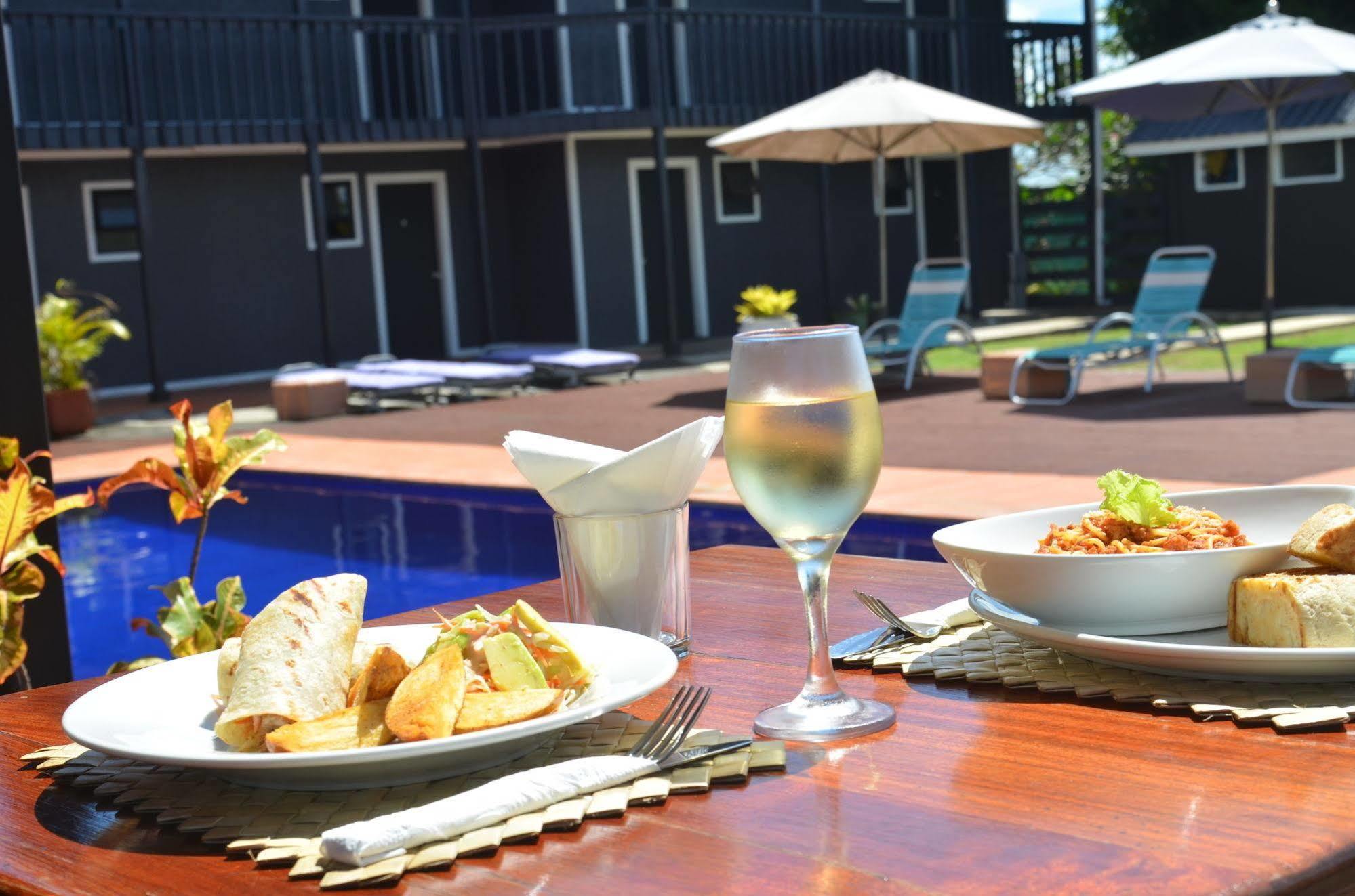 Travellers Point Hotel Apia Bagian luar foto