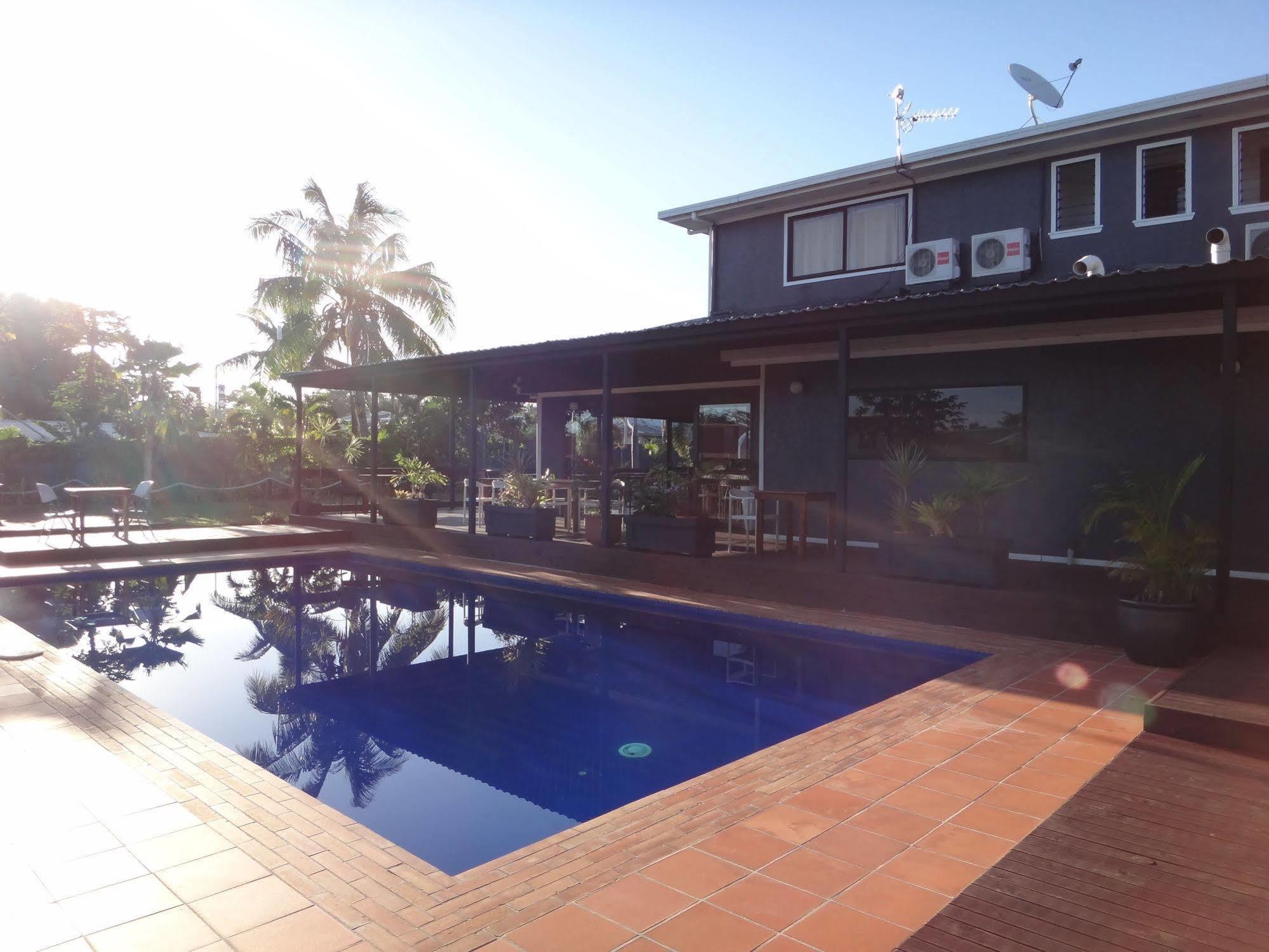 Travellers Point Hotel Apia Bagian luar foto